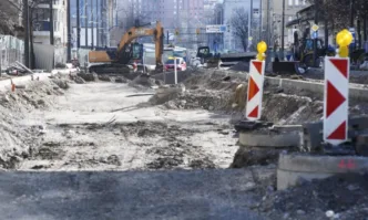 Ремонтът на Опълченска е бил удължен без обяснение алармират местни