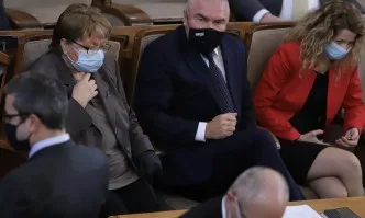 Скандал в парламента: Марешки нарече депутат от БСП изрод