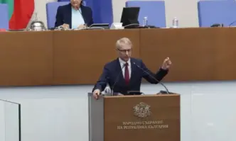 Австрия не може да открие 95 от мигрантите които да