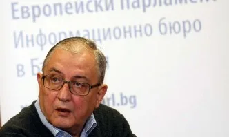 Владимир Кисьов: Хулят СДС хора, които са с наколенки от кланяне пред властта