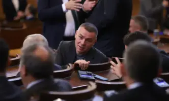 В желанието си да ни смажат господарите на тоя плъх