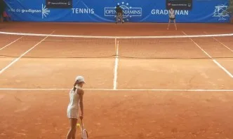 Росица Денчева започна с победа на силен турнир във Франция