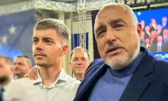 Младият рекордьор на Гинес Радостин Кръстев разкри че е част