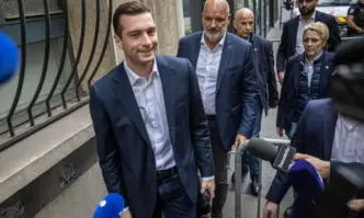 Засега няма българска партия в групата Председателят на френския Национален