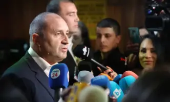 Президентът Румен Радев обяви че ще се запознае с представените