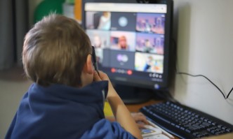 Висок ръст на новозаразени в Бургас, обсъжда се от понеделник учениците да учат онлайн