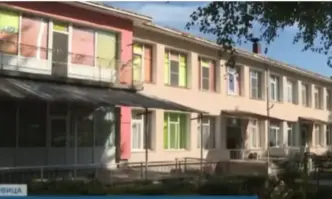 Две деца избягаха от детска градина в град Берковица без