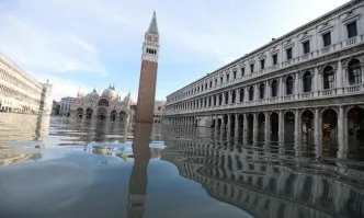 Наводненията във Венеция са повредели базиликата Сан Марко (СНИМКИ)
