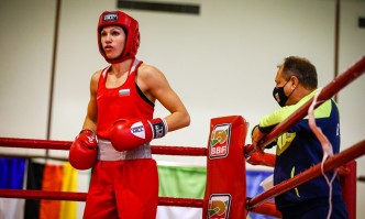 Българската боксьорка Станимира Петрова ще смени категорията за международната надпревара