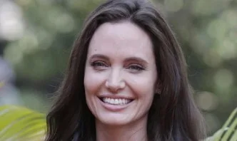 Американски таблоиди: Анджелина Джоли има нов мъж до себе си