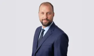 Получавал съм молби за уреждане имам доказателства за всичко коментира