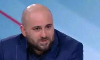 От Фейсбук профила на Мартин Табаков доктор по политически наукиКакво е