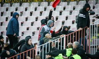 Грозни сцени на Армията, удариха директор на ЦСКА със седалка