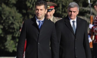 Министърът на отбраната Стефан Янев отрече да има разногласия между