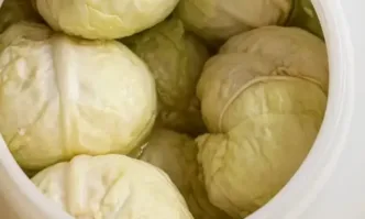 Застудя и дойде време за зимнината. Сега ли е моментът да се сложи киселото зеле?