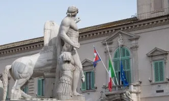 Италия почете паметта на жертвите на COVID със спуснати знамена