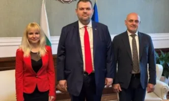 Ваня Василева е втората депутатка която напуска парламентарната група на