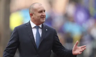 От профила във Фейсбук на Теодор Михайлов Демократична България Нещо много