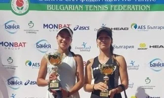 Топалова и Аршинкова са четвъртфиналистки в Анталия