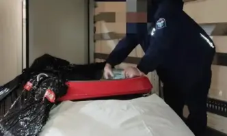 Задържаха 73 635 грама екстази на на Дунав мост при