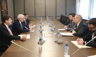 Евакуирани са общо седем души които са настанени в хотел