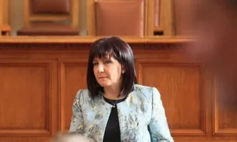 Караянчева за депутатските заплати: Сгреших, извинете