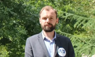 Съветникът на Тагарев искал имената на целия медицински персонал, за да ги дава на здравния министър