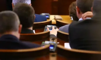 На второ четене и след остри дебати Народното събрание реши