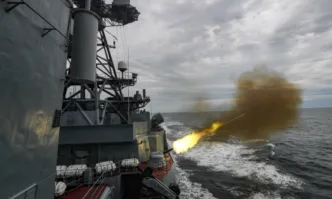 Русия е принудена да купува военна техника от Северна Корея