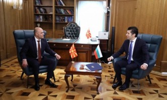 Петър Волгин: Посещението на Кирил Петков в Скопие беше абсолютно безсмислено