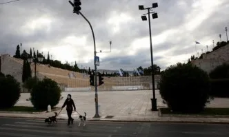 Гърция въвежда 7-дневна карантина за влизащите в страната