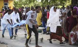 Над 90 са жертвите на кола-бомба в Сомалия