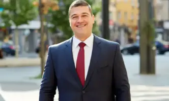 Никола Вапцаров за кмет на София издигат от Изправи се, България