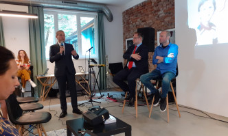 440 000 деца в България живеят в бедност или в