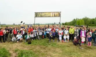 Над 100 служители на компанията се включиха в инициативата която