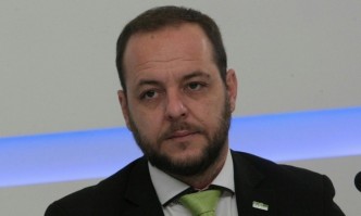 Министърът на околната среда и водите Борислав Сандов видимо прекарва