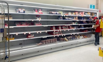 Храните, които могат да изчезнат от рафтовете в магазините заради войната в Украйна