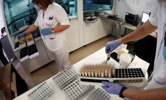 Продължава тенденцията на спад при хоспитализираните с коронавирус6589 са новите