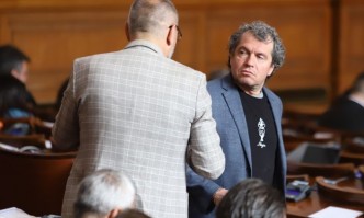 Истински коалиционен скандал се завихри в пленарна зала при дебатите