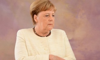 Идея: Ангела Меркел да се върне, за да говори с Путин