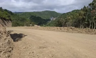 Напредва строителството на новия път до Зографския манастир