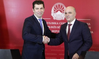 Посещението на Кирил Петков в РС Македония предизвика редица полемики