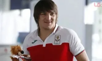 Даниел Александров е български състезател по класическа борба 29 годишният ни