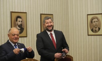 Демократична България подписа коалиционното споразумение