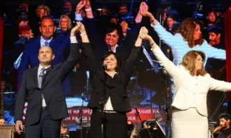 Политолог: Нинова може и да не удържи позицията си в партията