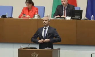 Декларацията на ПП ДБ прочете Костадин Костадинов Декларация за приоритети обаче