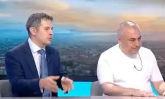 Трябва да започне работа с този високорисков контингент които са