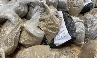 Задържаните за трафик на повече от 400 кг хероин остават в ареста