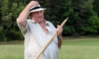 Тринадесет актриси и модели във Франция твърдят че са били