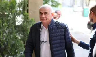 За извънредното заседание на парламента относно размера на пенсиите за